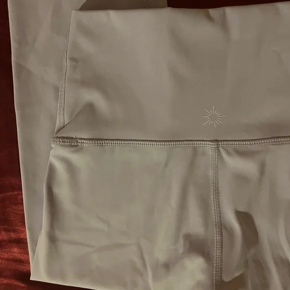 OFFLINE By Aerie Goals High Waisted Legging in Lavender Size XS - Picture 2 of 3